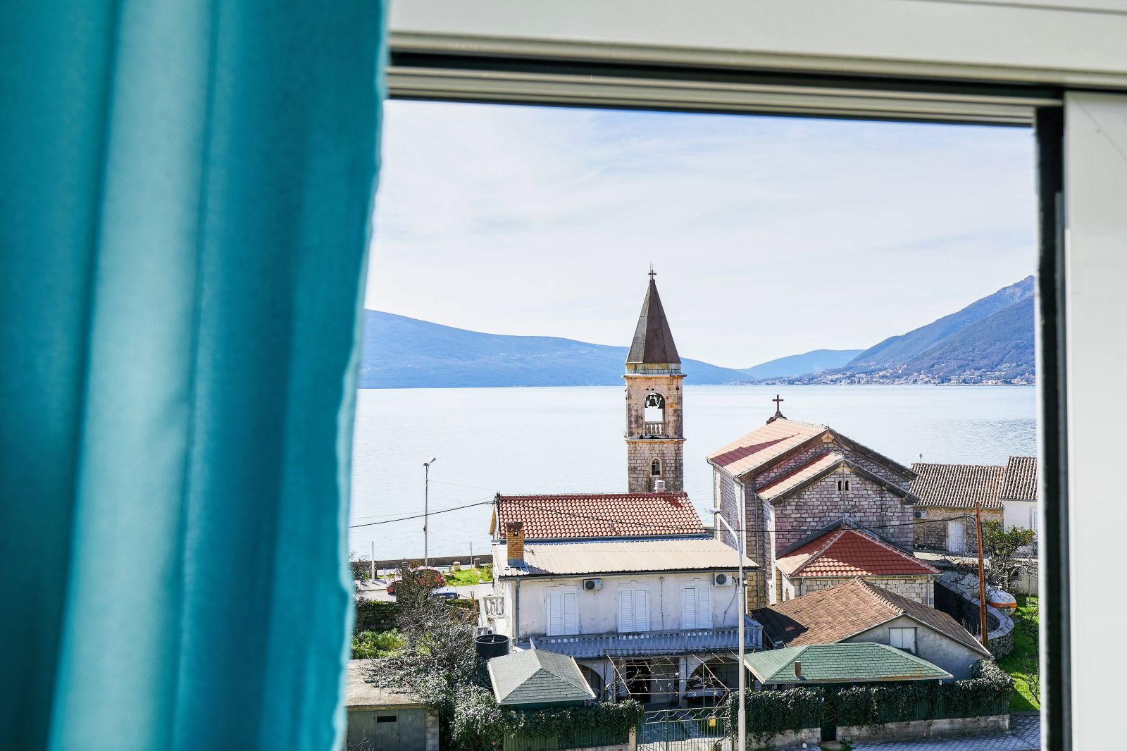Tivat, 3tivat.kotor.budva.montenegro.parking.beach.sea.view.sun.vacation.holiday.apartment.hotel.mountain.tour.relax