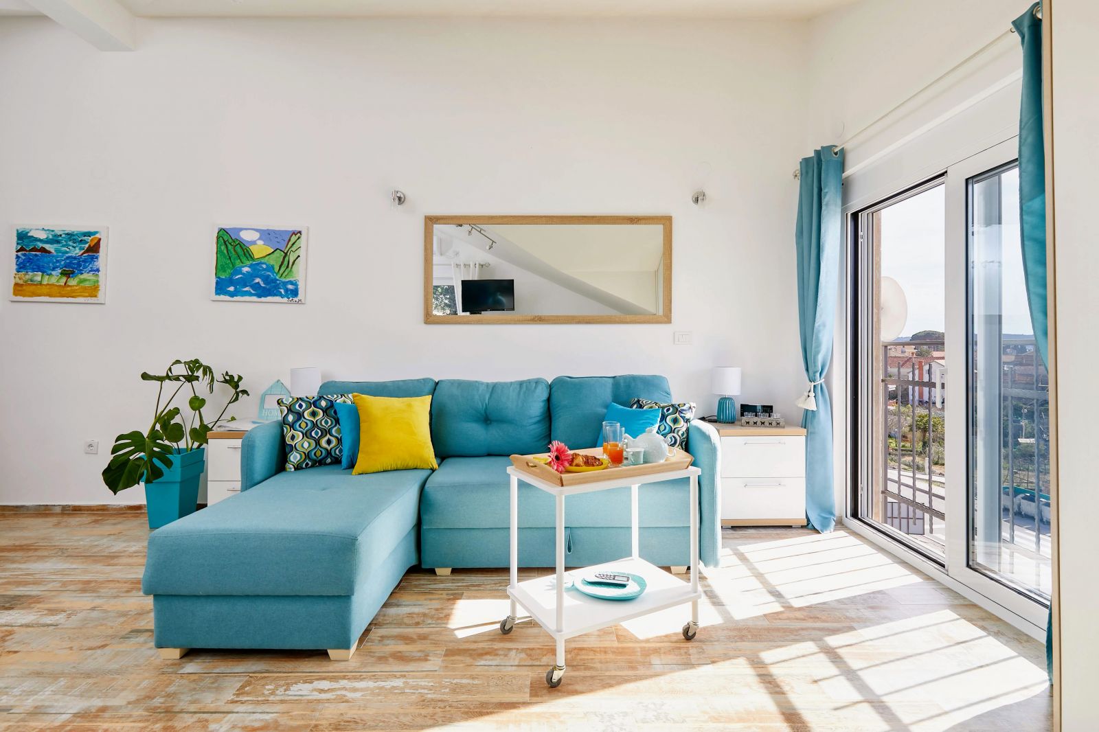 Tivat, 7tivat.kotor.budva.montenegro.karadağ.otopark.plaj.deniz.manzaralı.güneş.tatil.tatil.daire.otel.dağ.turları.rahatla.parking
